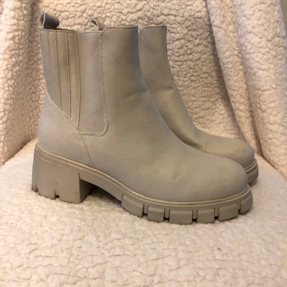 MIA Shoes - MIA Rigo Women’s Off-White Ankle Boots